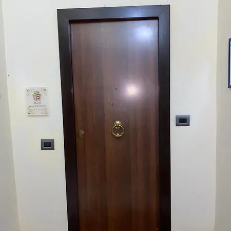 House S. Ferdinando * Naples