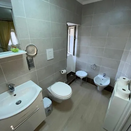 House S. Ferdinando * Naples