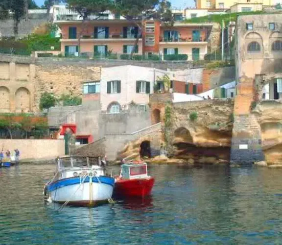 דירה House S. Ferdinando נאפולי